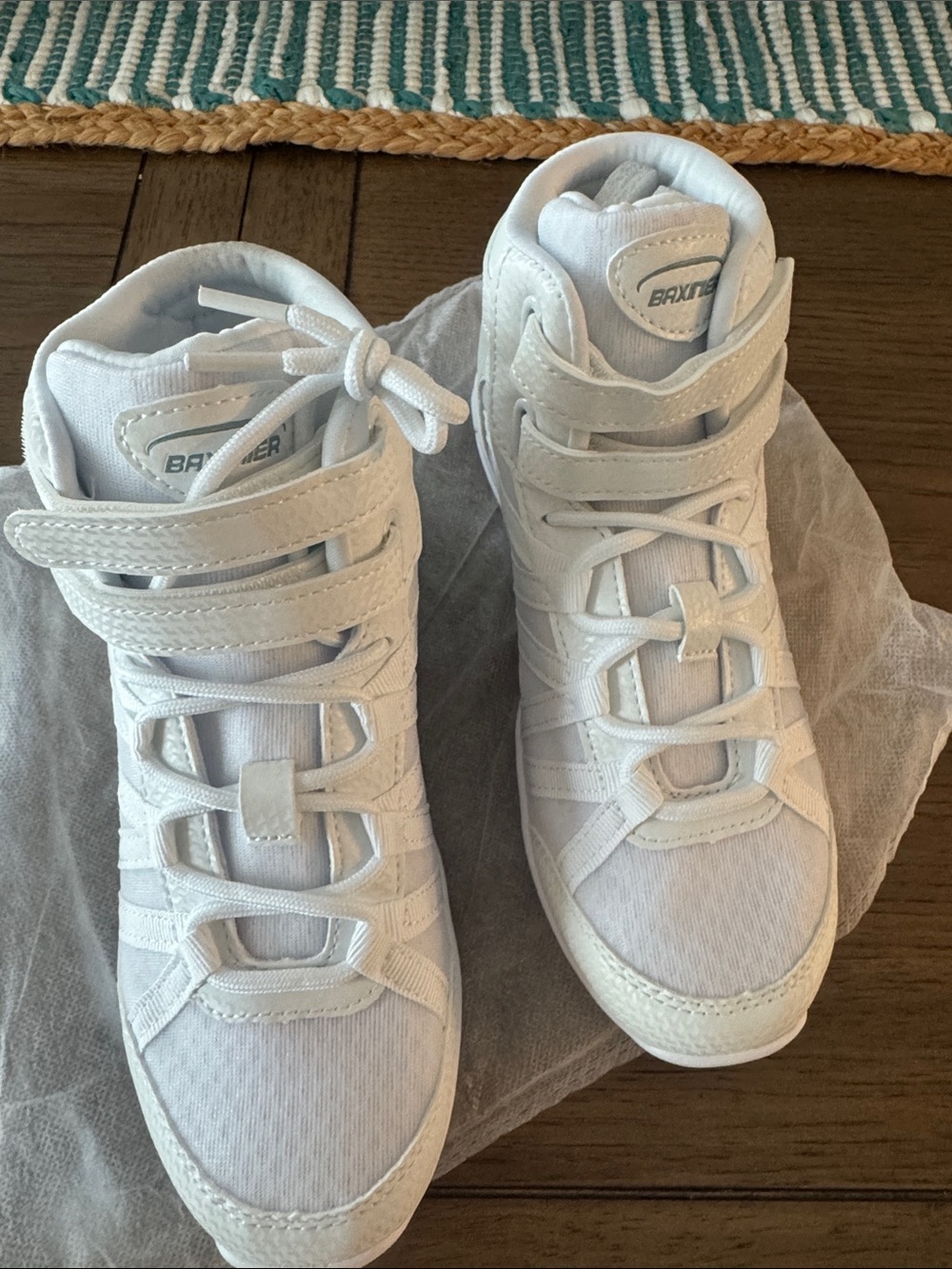 Baxinier High-Top White Cheer Shoe